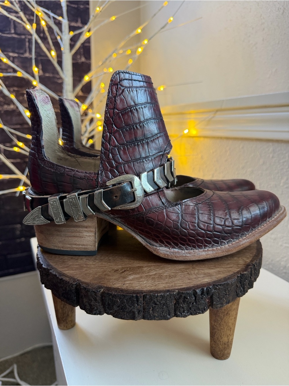 Freebird “ BLADE” booties - Picture 2 of 7